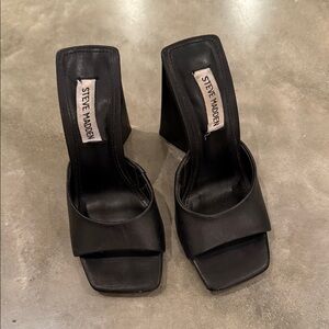 Steve Madden Black Square Heeled Sandals